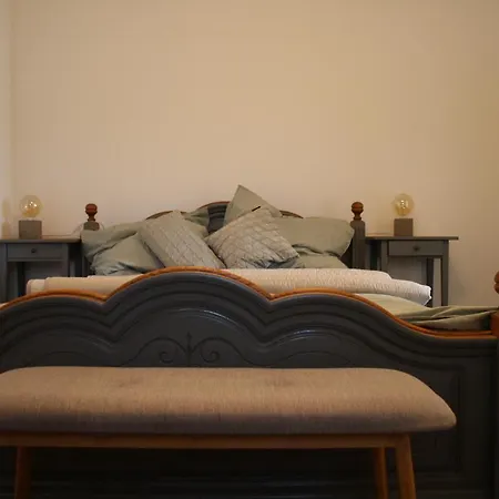 Apartment 2 Mit Aussenpool Und Sauna Sulzfeld am Main