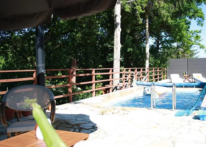 2 Mit Aussenpool Und Sauna