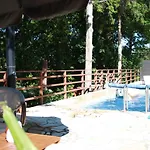 2 Mit Aussenpool Und Sauna