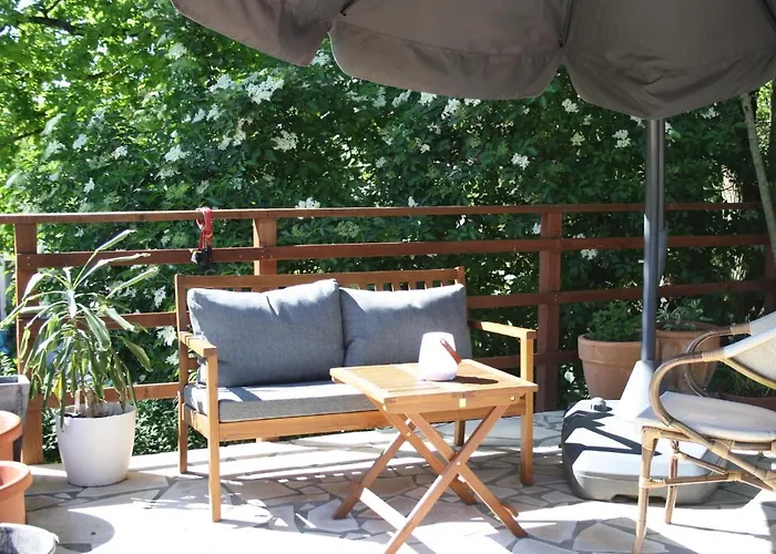 2 Mit Aussenpool Und Sauna Appartement