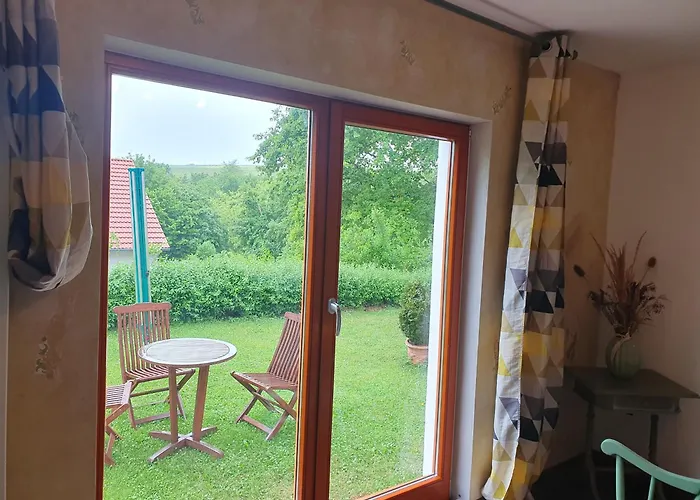 Apartment 2 Mit Außenpool Und Sauna Sulzfeld am Main